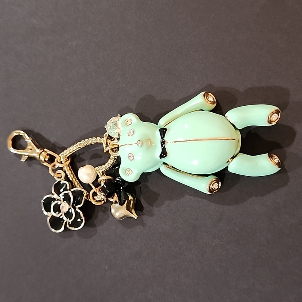 Rare Vintage 3D Enamel Bear with Flower, 2 Hearts, Pearl, Bow & Crystal Charms